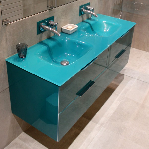 Meuble double vasque en verre couleur turquoise avec 4 tiroirs